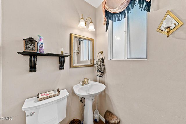 1480 E Glenoaks Boulevard, Glendale, CA 91206