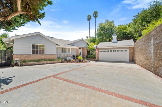 1480 E Glenoaks Boulevard, Glendale, CA 91206