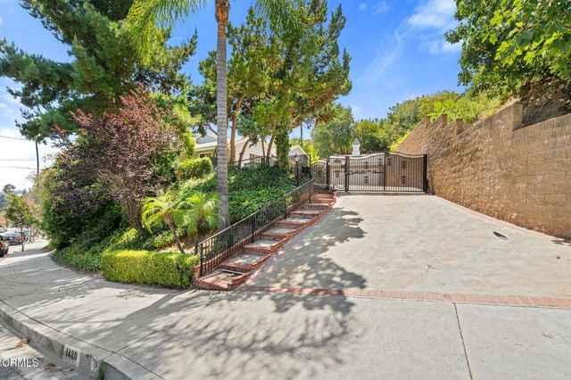 1480 E Glenoaks Boulevard, Glendale, CA 91206