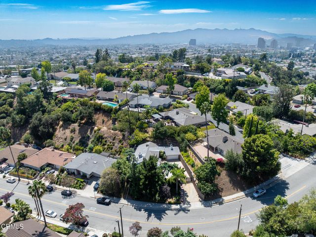 1480 E Glenoaks Boulevard, Glendale, CA 91206