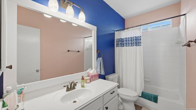 2142 BELVEDERE CT, New Braunfels, TX 78130
