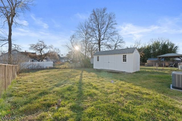 123 Edgewood Ter, South Bound Brook Boro, NJ 08880