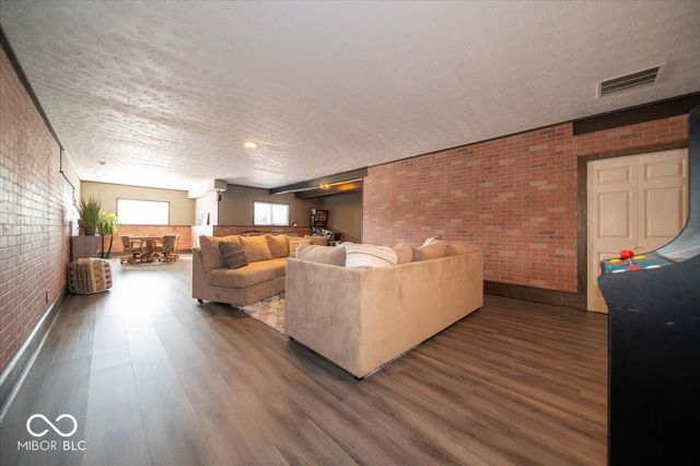 555 Harstad Boulevard, Westfield, IN 46074