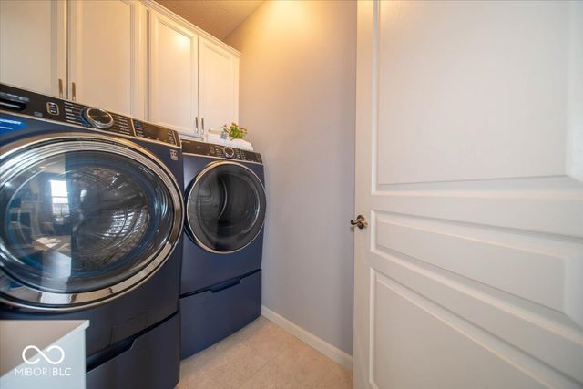 555 Harstad Boulevard, Westfield, IN 46074