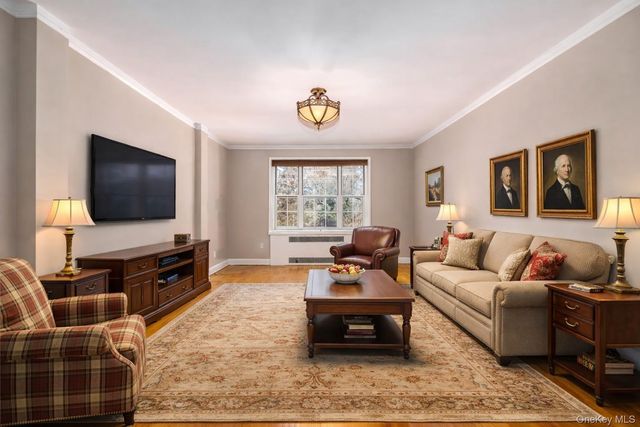 1 Midland Gardens Units 3C & 3D, Bronxville, NY 10708