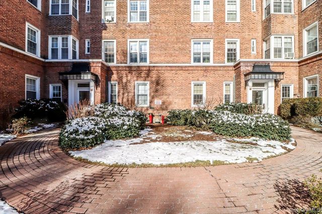 1 Midland Gardens Units 3C & 3D, Bronxville, NY 10708