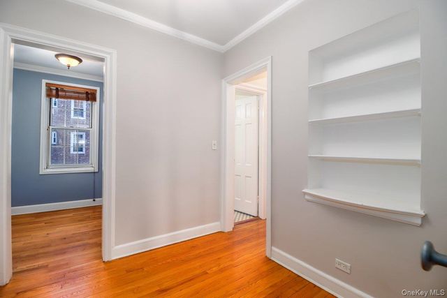 1 Midland Gardens Units 3C & 3D, Bronxville, NY 10708