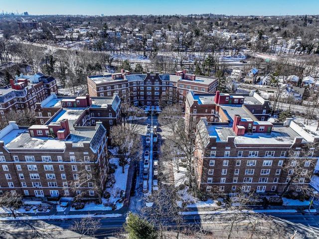 1 Midland Gardens Units 3C & 3D, Bronxville, NY 10708