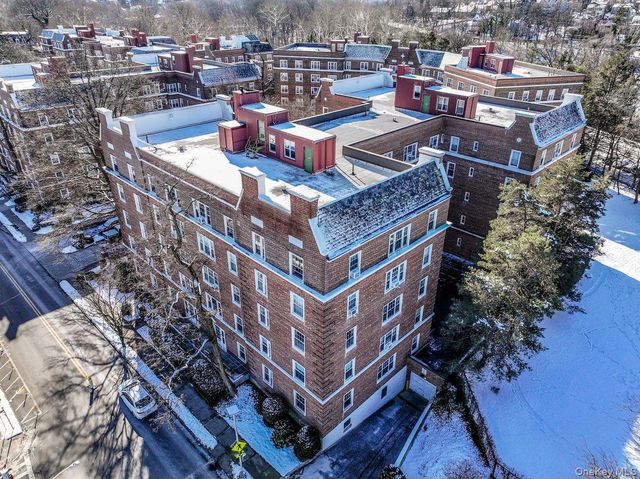 1 Midland Gardens Units 3C & 3D, Bronxville, NY 10708