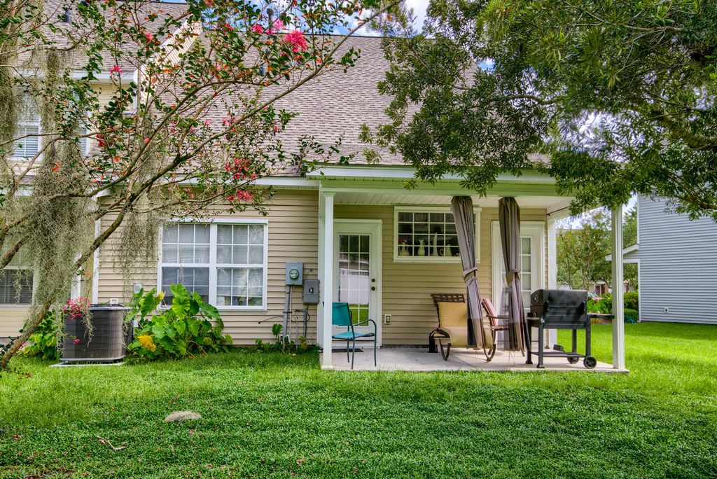 Image 25 of property listing at 5222 Fernland Way, North Charleston, SC 29420