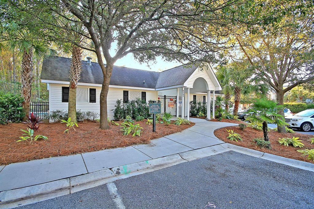 Image 38 of property listing at 5222 Fernland Way, North Charleston, SC 29420
