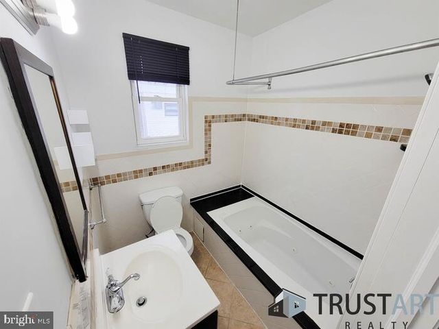 2444 S FAIRHILL ST, Philadelphia, PA 19148