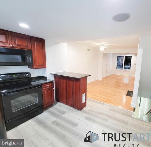 2444 S FAIRHILL ST, Philadelphia, PA 19148