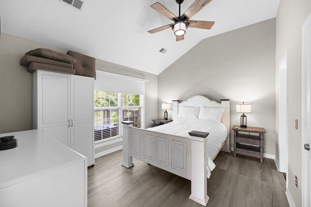 958 Pevahouse Camp Lane, Decaturville, TN 38329