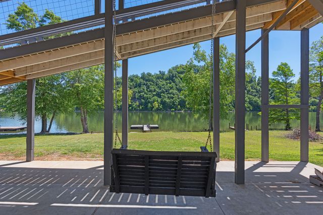 958 Pevahouse Camp Lane, Decaturville, TN 38329