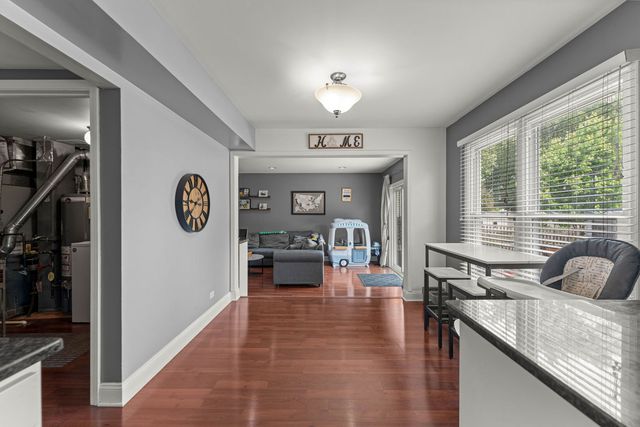431 NEWPORT Drive, Naperville, IL 60565