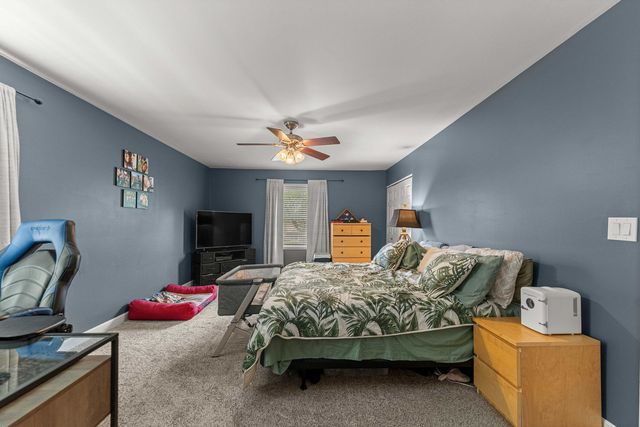 431 NEWPORT Drive, Naperville, IL 60565