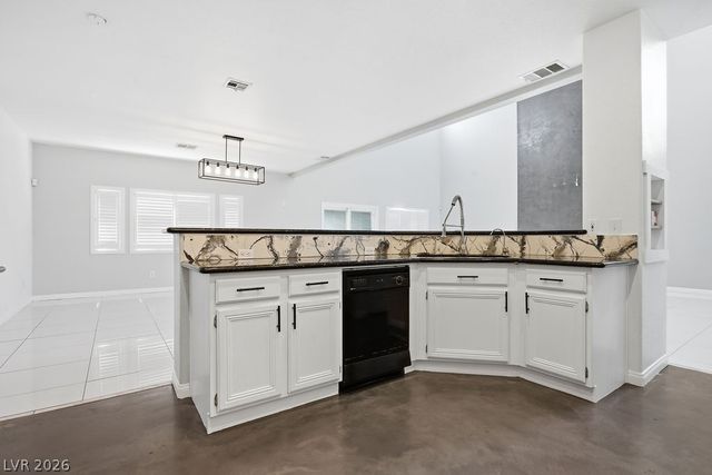 7285 Winding Creek Drive, Las Vegas, NV 89113