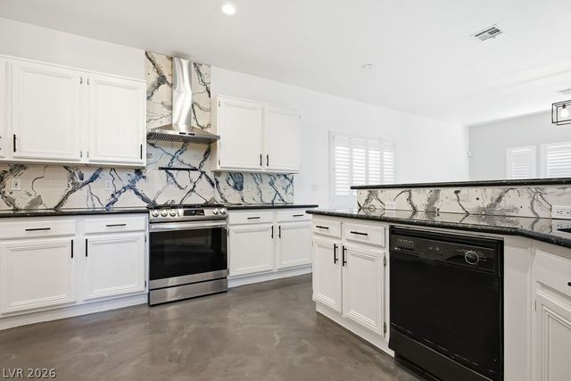 7285 Winding Creek Drive, Las Vegas, NV 89113