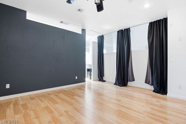 7285 Winding Creek Drive, Las Vegas, NV 89113