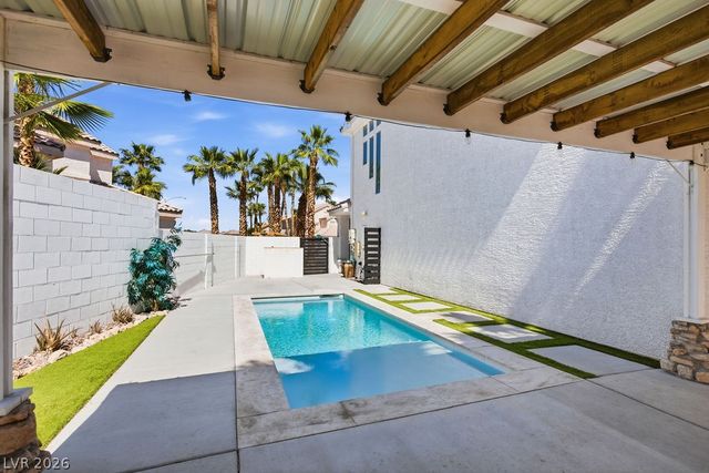 7285 Winding Creek Drive, Las Vegas, NV 89113