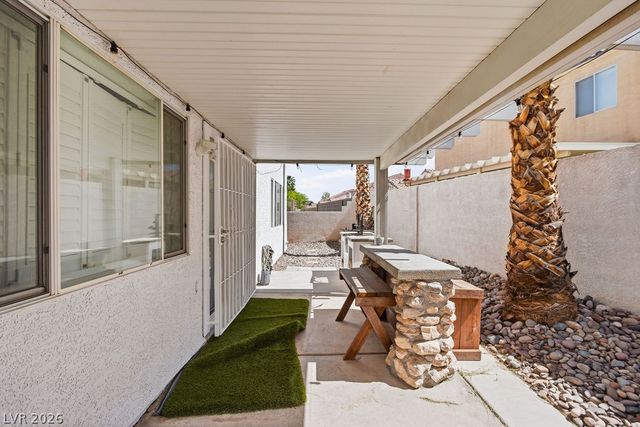 7285 Winding Creek Drive, Las Vegas, NV 89113