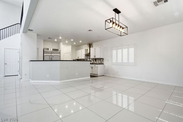 7285 Winding Creek Drive, Las Vegas, NV 89113