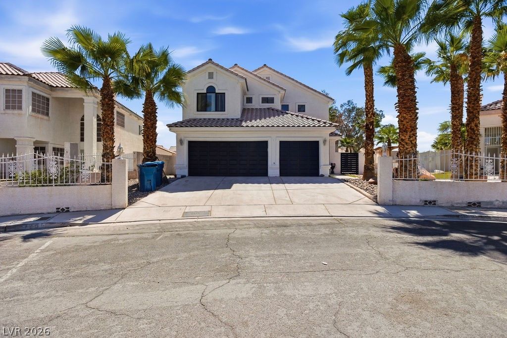7285 Winding Creek Drive, Las Vegas, NV 89113