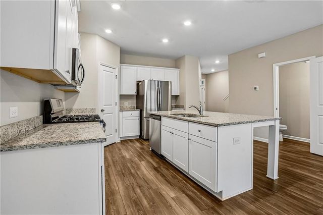 1939 Lanier Harbor Point, Buford, GA 30518