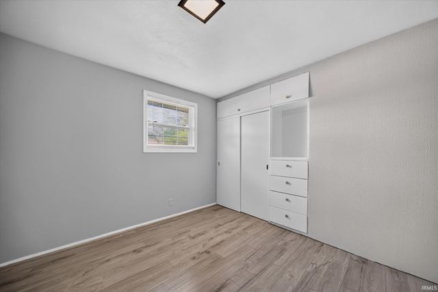 231 S Holiday Drive, South Bend, IN 46615
