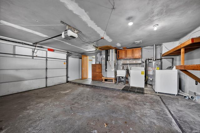 231 S Holiday Drive, South Bend, IN 46615