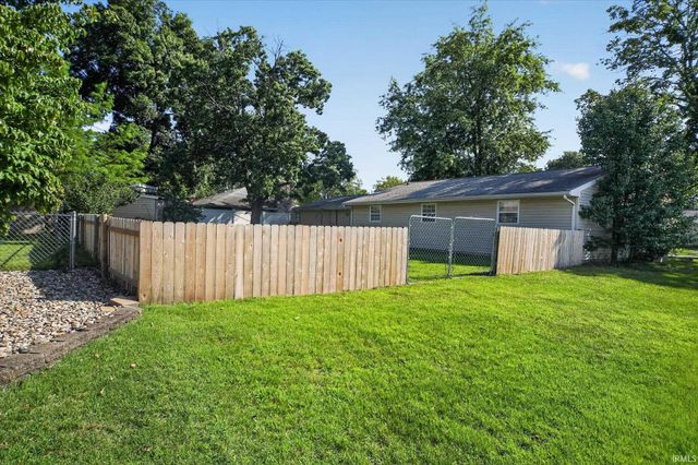 231 S Holiday Drive, South Bend, IN 46615