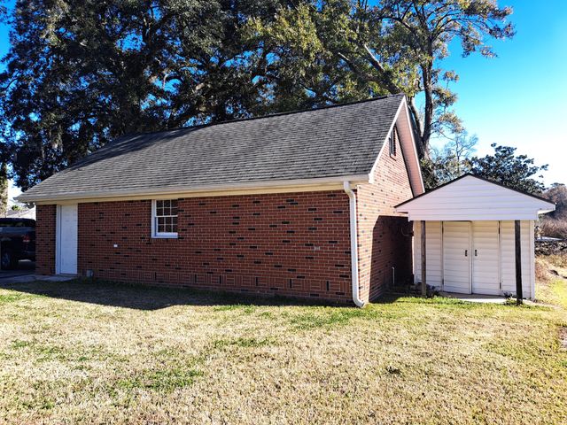 1027 E Recess Road, Hanahan, SC 29410