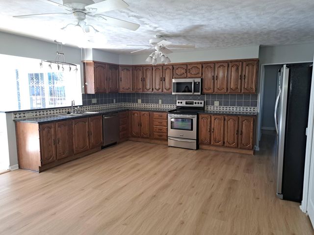 1027 E Recess Road, Hanahan, SC 29410