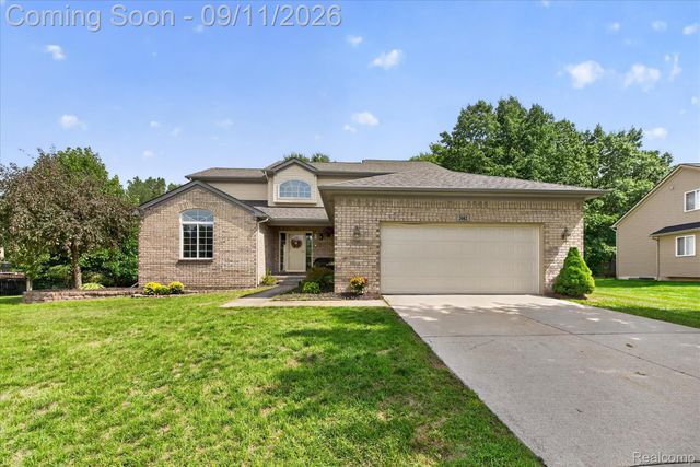 2082 Pinebrook Meadow Court, Marion Township, MI 48843