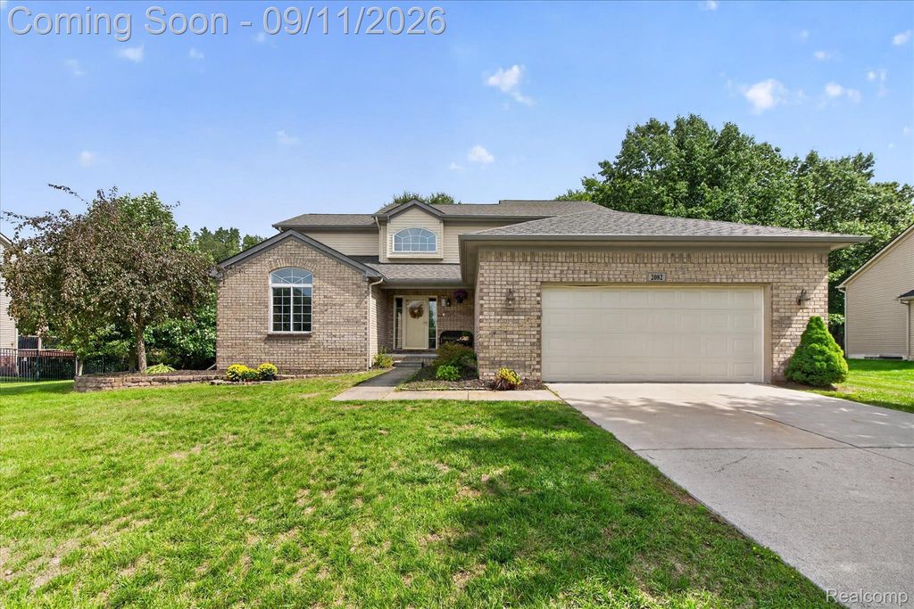 2082 Pinebrook Meadow Court, Marion Township, MI 48843