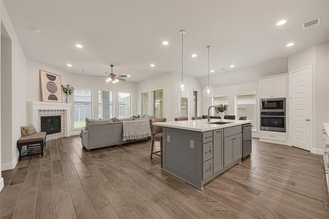 19322 Belmont Stakes Way, Tomball, TX 77377