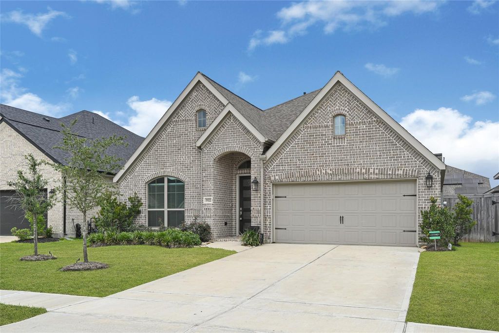 19322 Belmont Stakes Way, Tomball, TX 77377