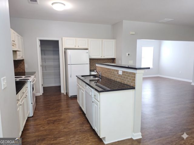 2100 Stonebrook Drive, Austell, GA 30106