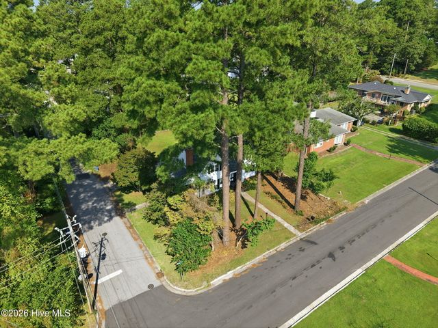 900 Nelson Street, Kinston, NC 28501