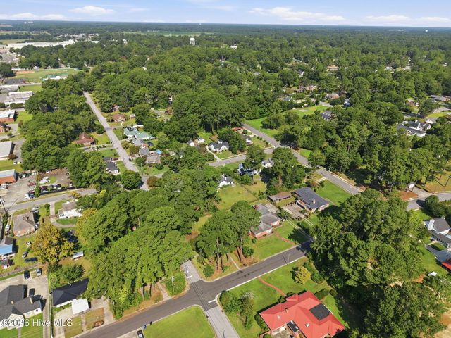 900 Nelson Street, Kinston, NC 28501