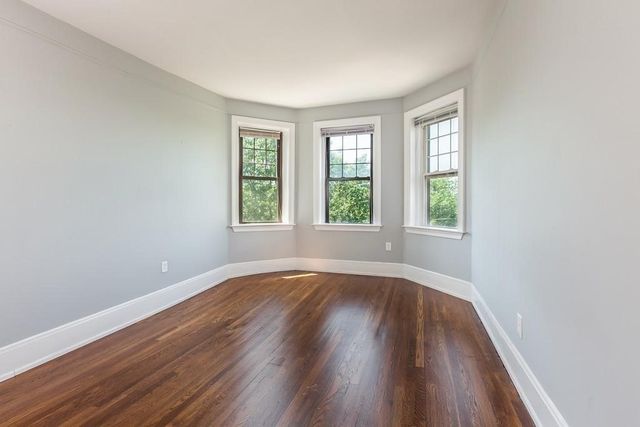 394 Riverway 12, Boston, MA 02115