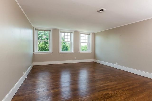 394 Riverway 12, Boston, MA 02115