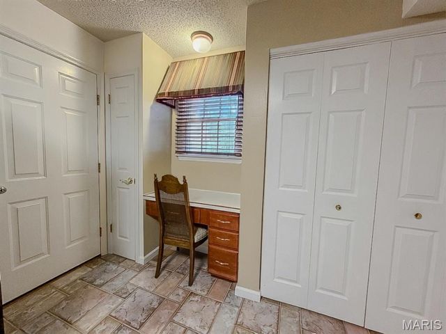 12911 Banyan Town Drive, Unincorporated, MO 63146