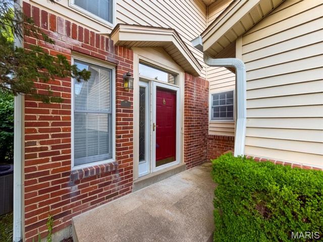 12911 Banyan Town Drive, Unincorporated, MO 63146