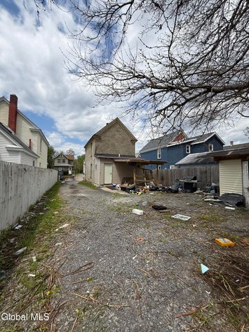 1330 7th Avenue, Schenectady, NY 12303