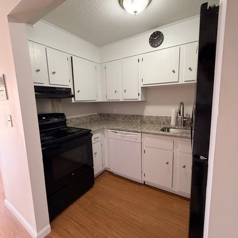 1186 Worcester Rd 921, Framingham, MA 01702