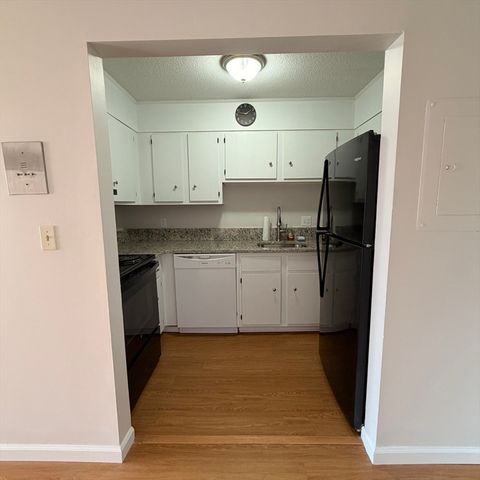 1186 Worcester Rd 921, Framingham, MA 01702