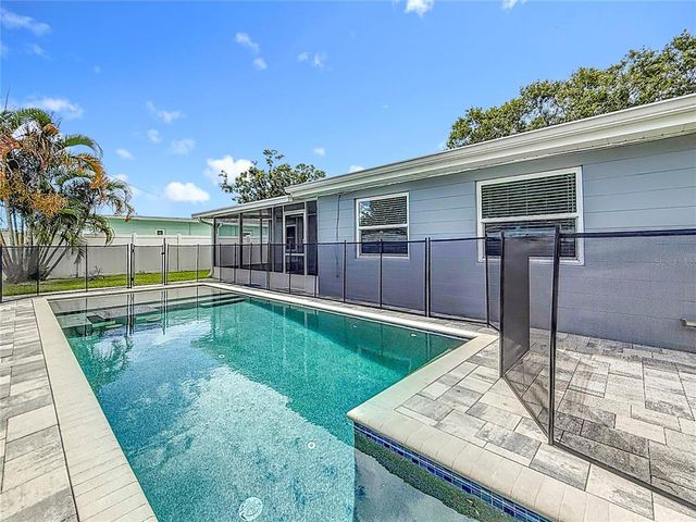 6145 50TH AVENUE N, Kenneth City, FL 33709