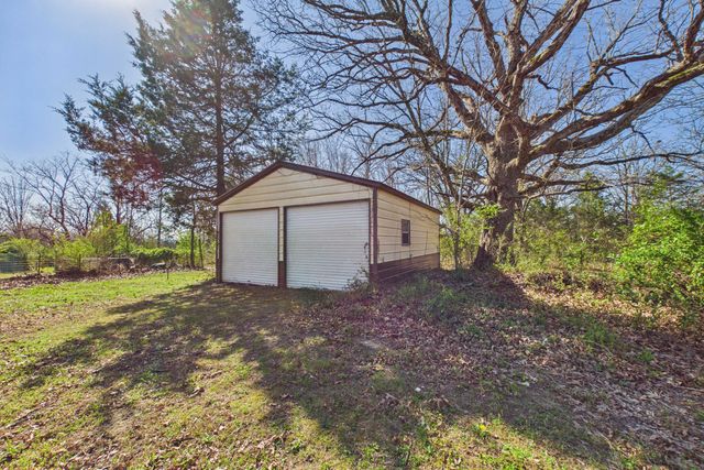 1348 County Road 806, Gainesville, MO 65655